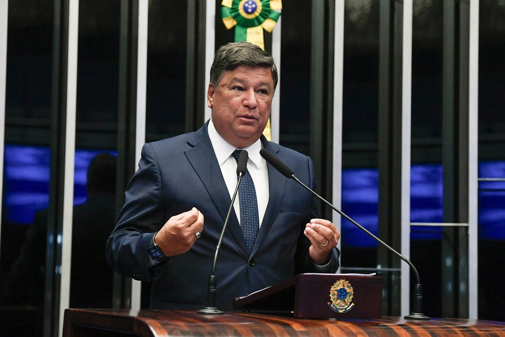 Senador Carlos Viana manifesta voto contrário ao projeto que libera jogos de azar no Brasil