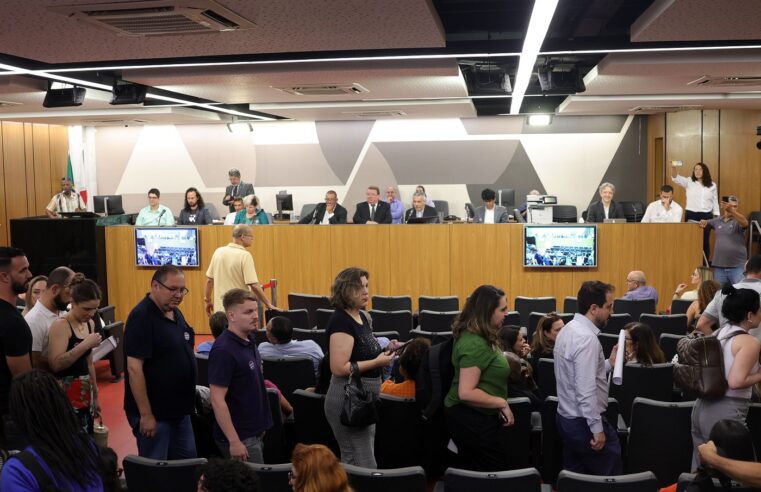 Fim da escala de trabalho 6 x 1 é defendido em evento da Câmara Federal na ALMG