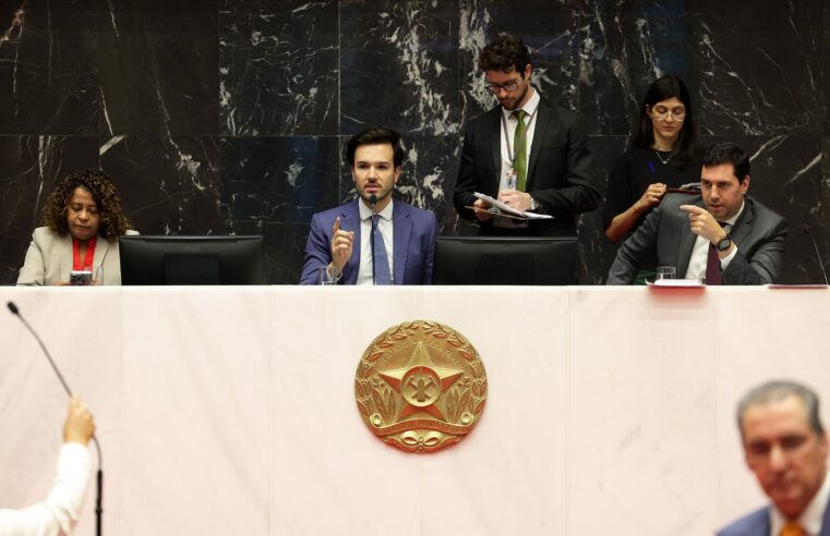 Plenário aprova projeto para garantir atendimento de alunos com autismo