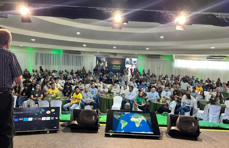 Navegador Amir Klink destaca importância do planejamento na abertura da 5ª edição do AbnorteFruit Conecctions