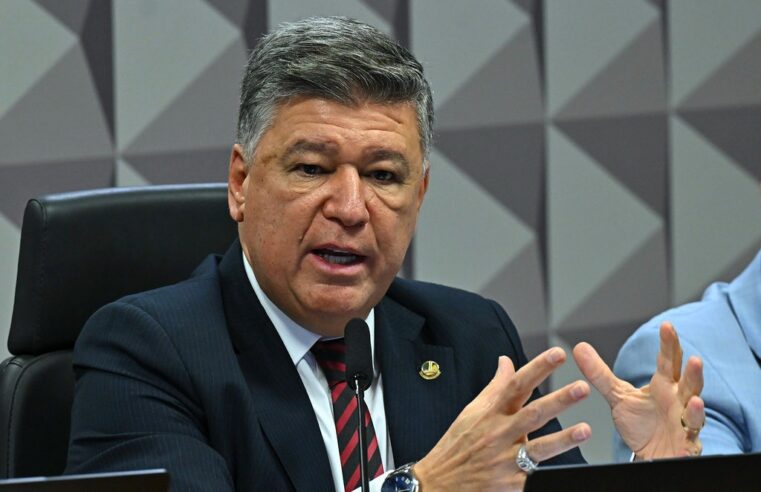 Ex-presidente do INSS é cobrado por falhas em esquema que lesou milhões de aposentados