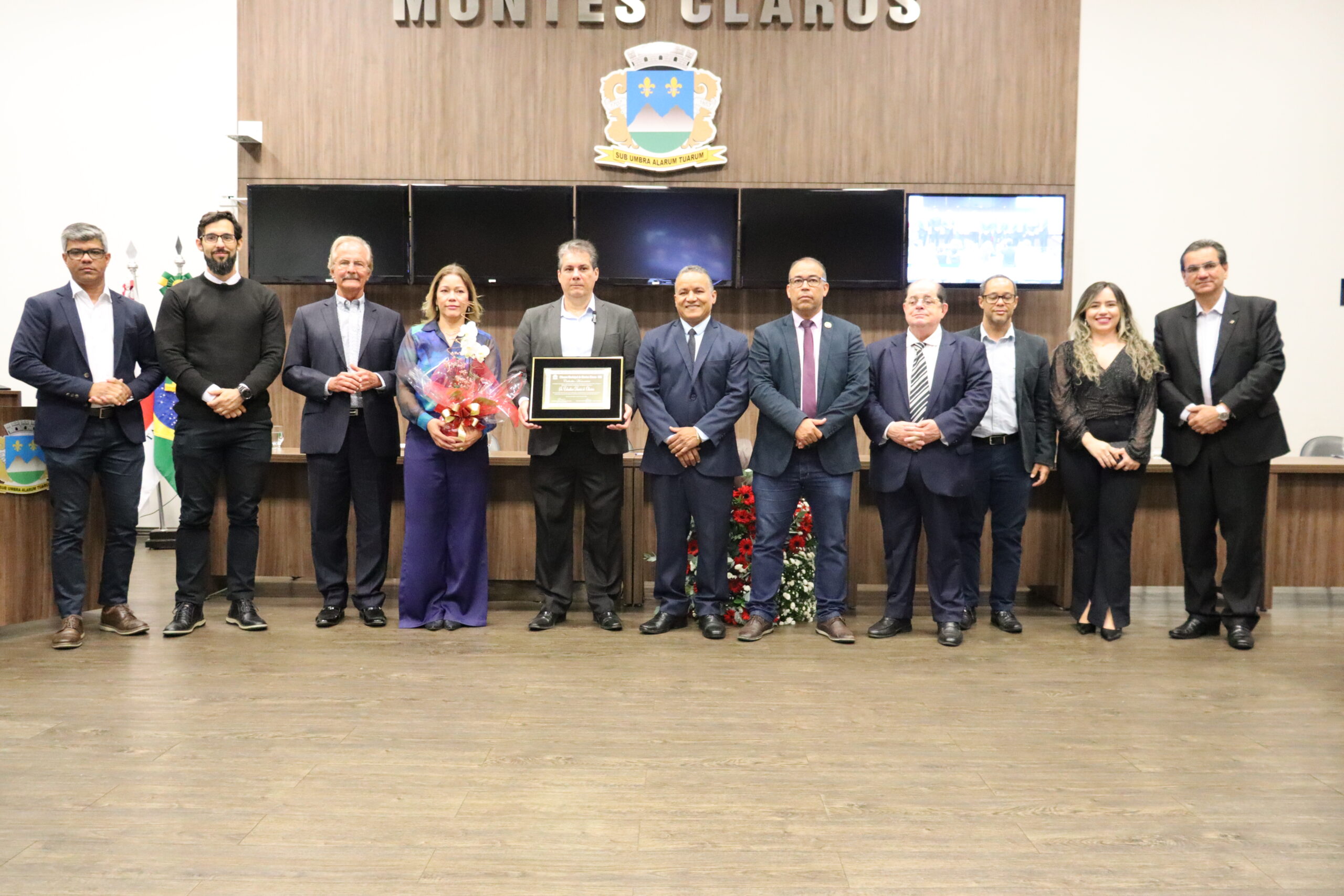 Professor e contador, Edenilson Durães, recebe Título de Cidadão Honorário