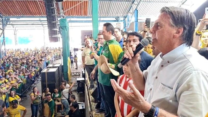 Presidente Jair Bolsonaro pede votos no Piauí