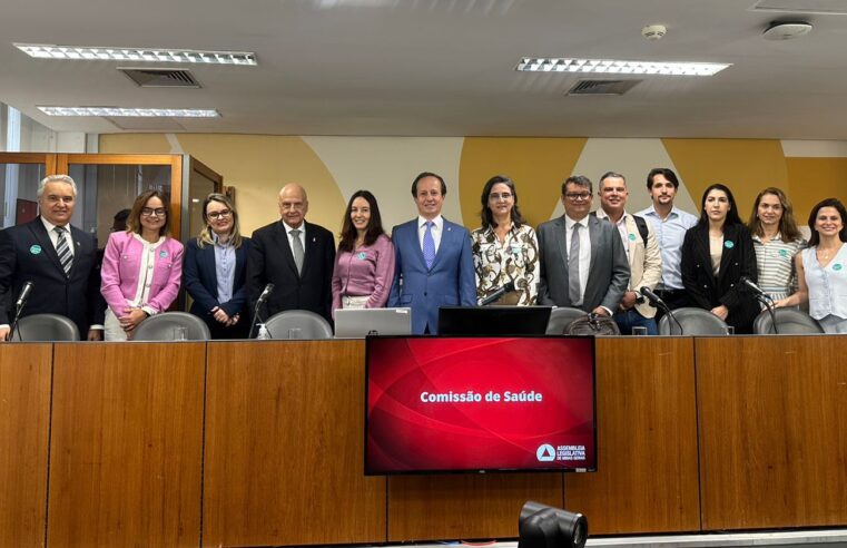 OUTUBRO ROSA | Comissão de Saúde da ALMG reforça a importância do exame de mamografia para mulheres de 40 a 50 anos