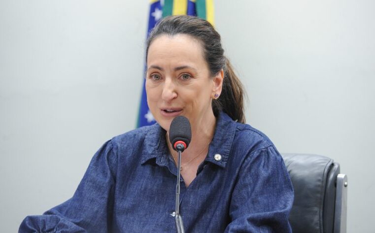 Aprovada previsão de base de dados sobre pessoas com transtornos alimentares no SUS