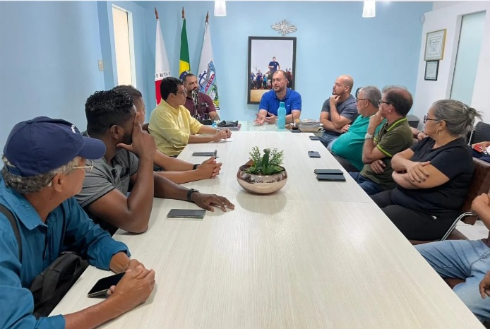 DIÁLOGO AVANÇA PAUTAS \ Prefeitura de Pirapora promete modernizar processos da construção civil