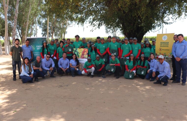 APRENDIZAGEM RURAL NO NORTE DE MINAS | Jovens iniciam capacitação em empreendimento referência na fruticultura nacional