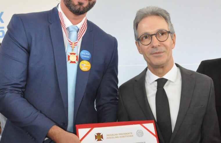 Empresário Victor Oliveira recebe a Medalha Presidente Juscelino Kubitschek