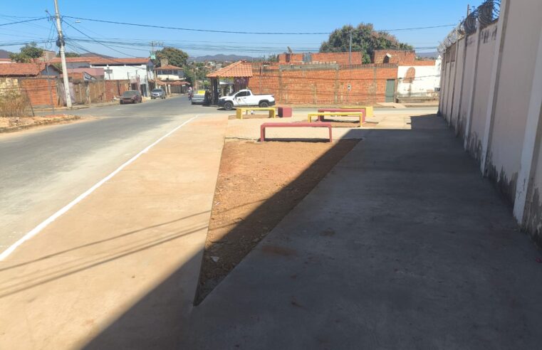 Novo espaço vai proporcionar momentos de lazer em boa companhia – Prefeitura constrói praça no bairro Santo Inácio
