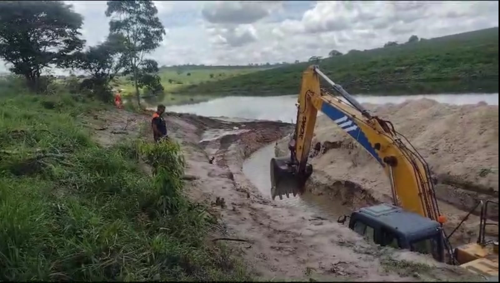 Risco de rompimento de barragem provoca evacuação de moradores em município