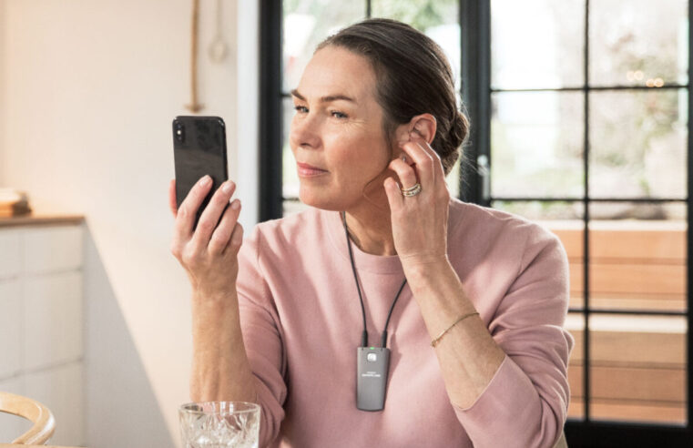 Novas tecnologias estão mudando a imagem dos aparelhos auditivos