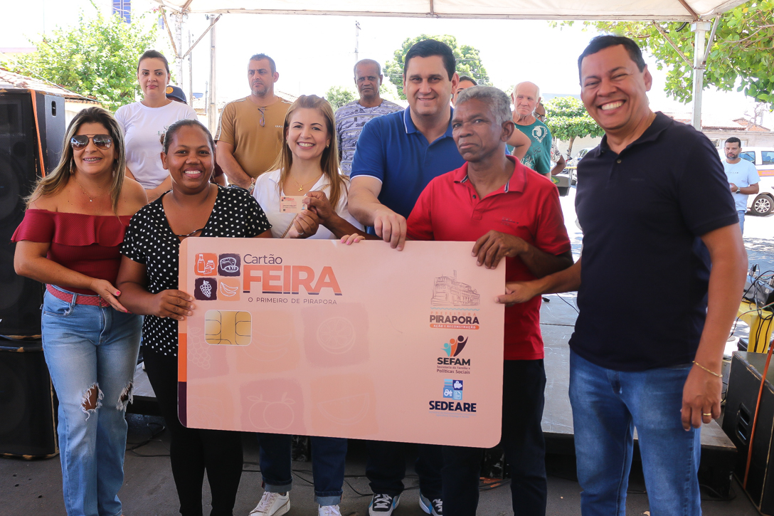 Pirapora seleciona famílias inscritas no programa cartão feira
