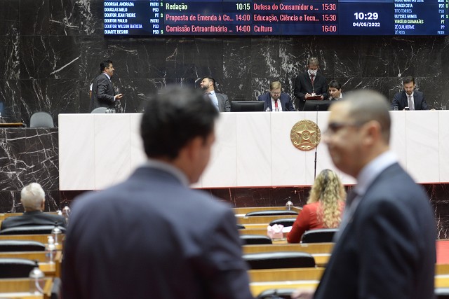 Projeto sobre extinção de cartórios recebe emendas