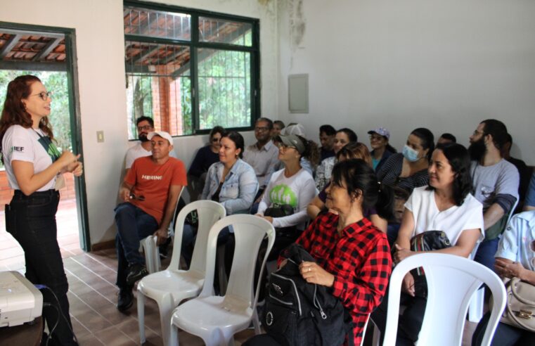 Prefeitura promove capacitação de professores no parque