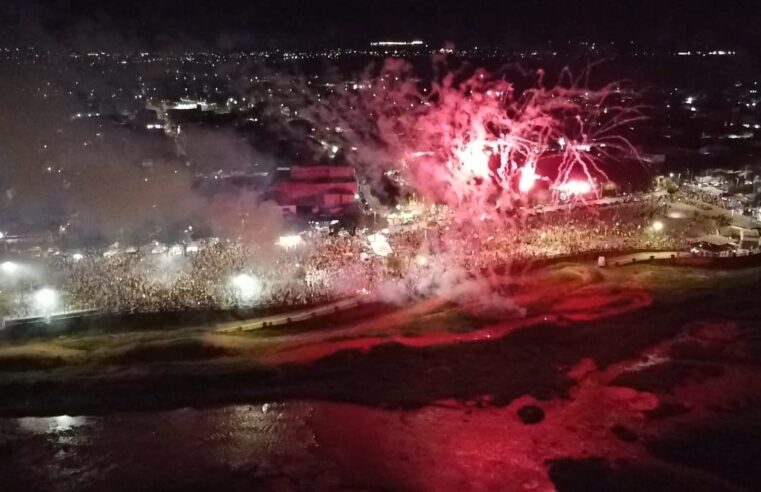 Pirapora dá as boas-vindas a 2026 com grande festa popular, valorização cultural e show de luzes na Orla Fluvial