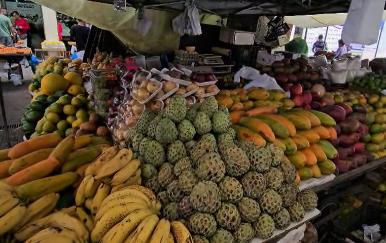 Entre cheiros, vozes e raízes: o Mercado Municipal que pulsa no Norte de Minas