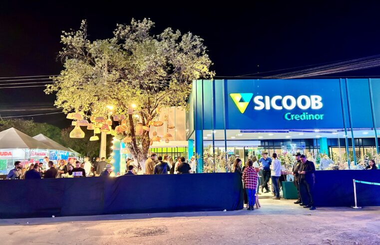 Credinor reúne cooperados e empresários em coquetel de negócios na Expomontes