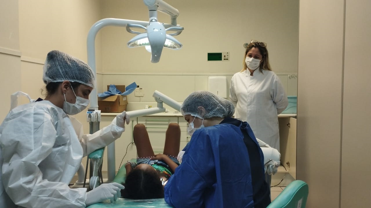 HU implanta serviço de atendimento bucal para pacientes internados