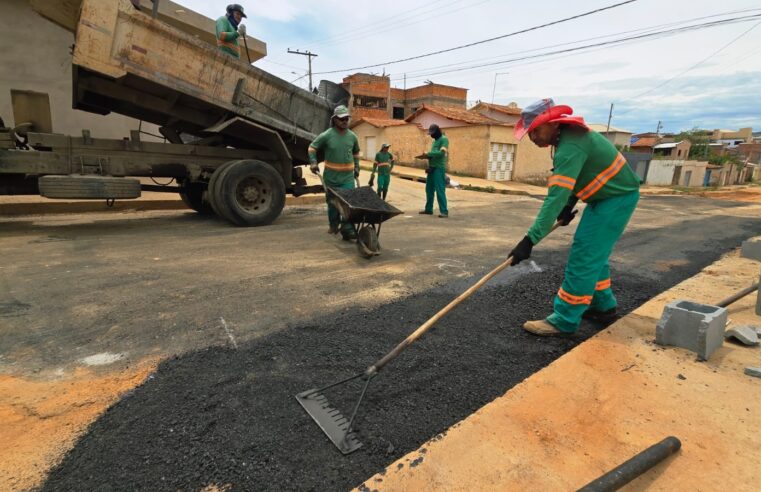 FIM DAS INUNDAÇÕES | Rua Trinta, no bairro Santo Antônio, recebe drenagem e recapeamento asfáltico