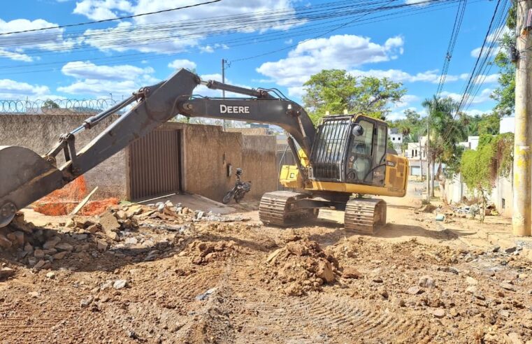 Asfaltamento avança e transforma o Jardim Panorama II