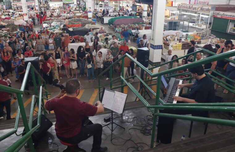 Espetáculo “Meu Brasil, Brasileiro” volta a emocionar público nas escadarias do Mercado Municipal de Montes Claros
