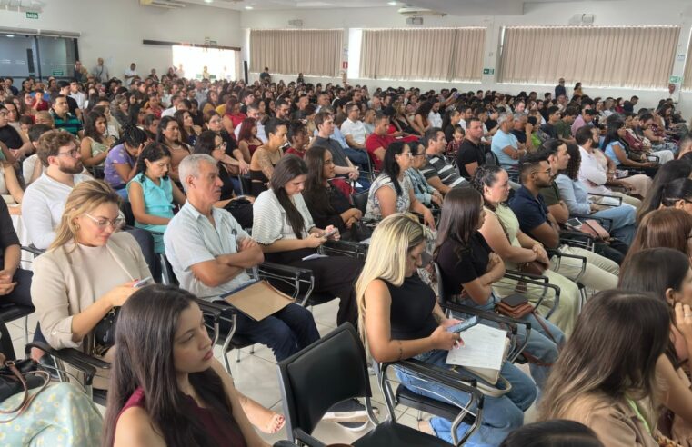 Prefeitura de Montes Claros empossa novos servidores das áreas da Saúde e Administração