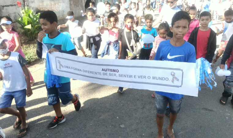 Com sucesso de mobilização, Campanha Abril Azul é encerrada na comunidade escolar