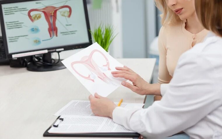 Sangue da menstruação pode indicar problemas na saúde da mulher