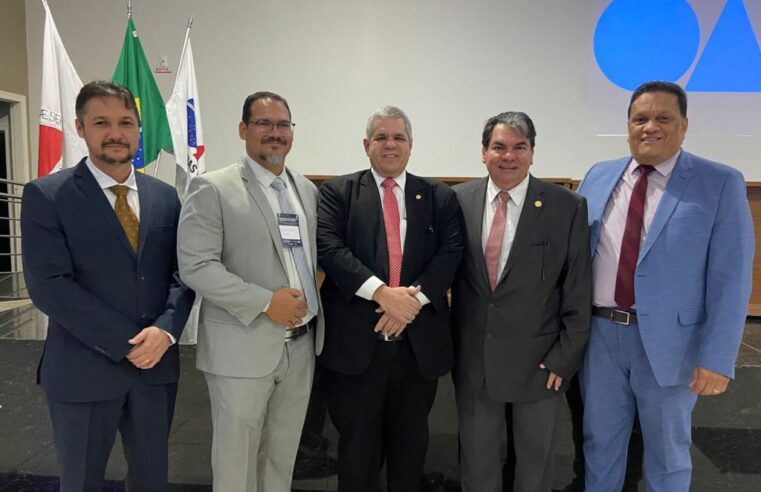 Ministro do TST encerra IV Jornada de Trabalho do Norte de Minas com palestra sobre redes sociais e relações de emprego