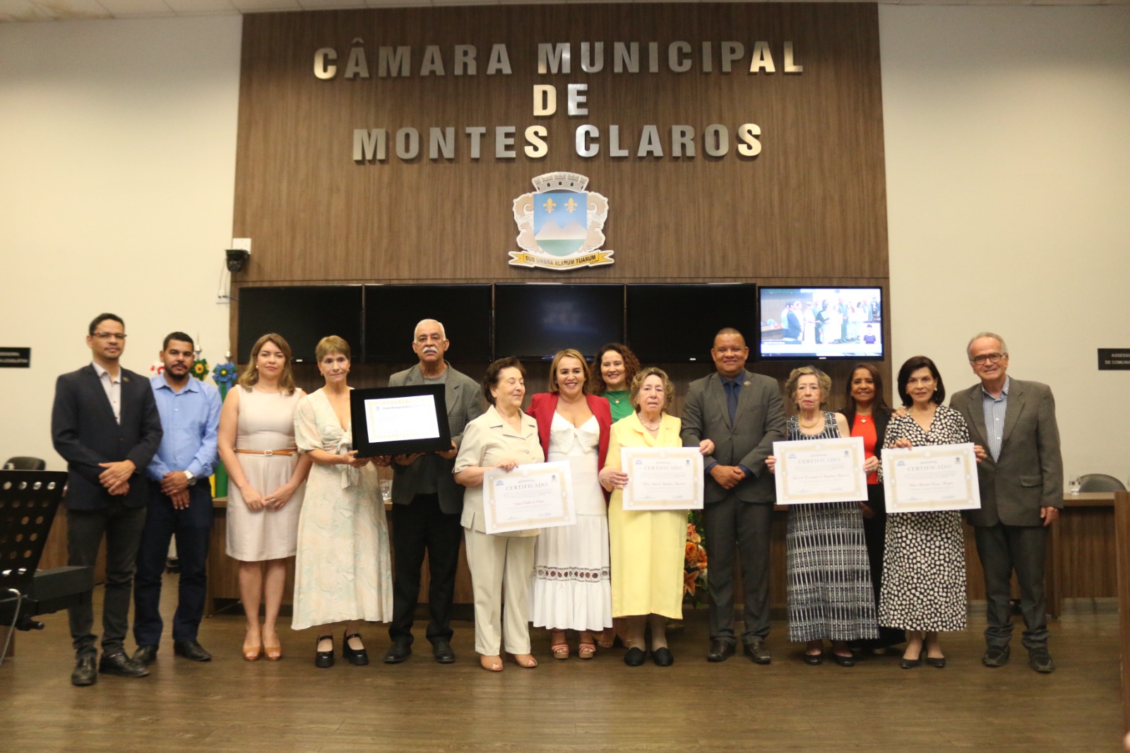 Câmara de Montes Claros homenageia cursos de licenciatura da Unimontes