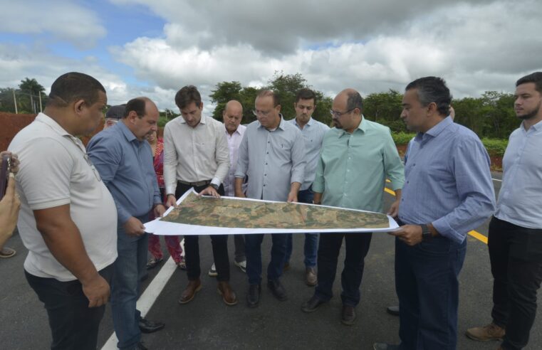 Vice-governador visita obras do Anel Viário de Montes Claros