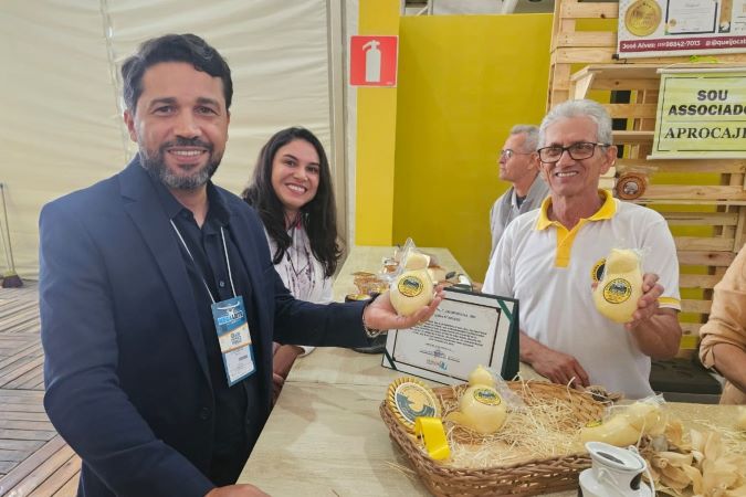 Primeiro registro de queijo Cabacinha é de produtor atendido pelo projeto Queijo Minas Legal