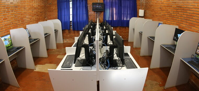 Escolas começam a receber novos computadores para ensino
