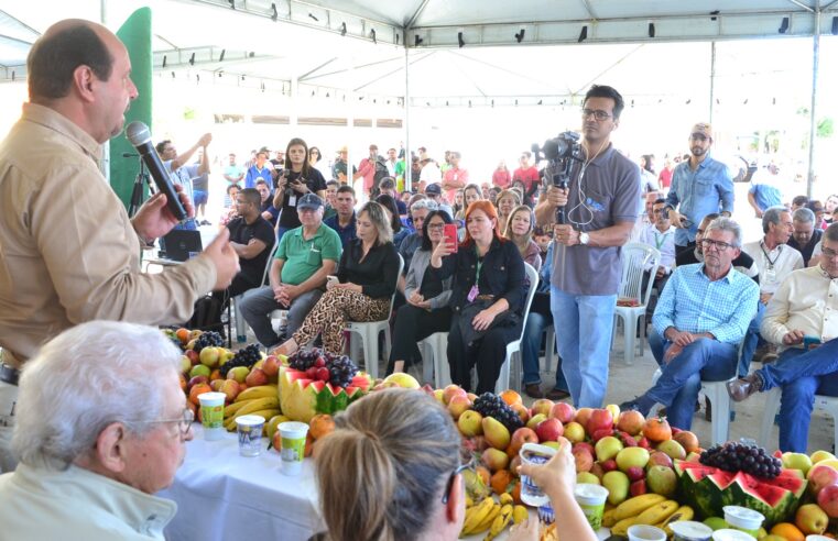 Prefeitura promove evento em comemoração ao Dia do Agricultor