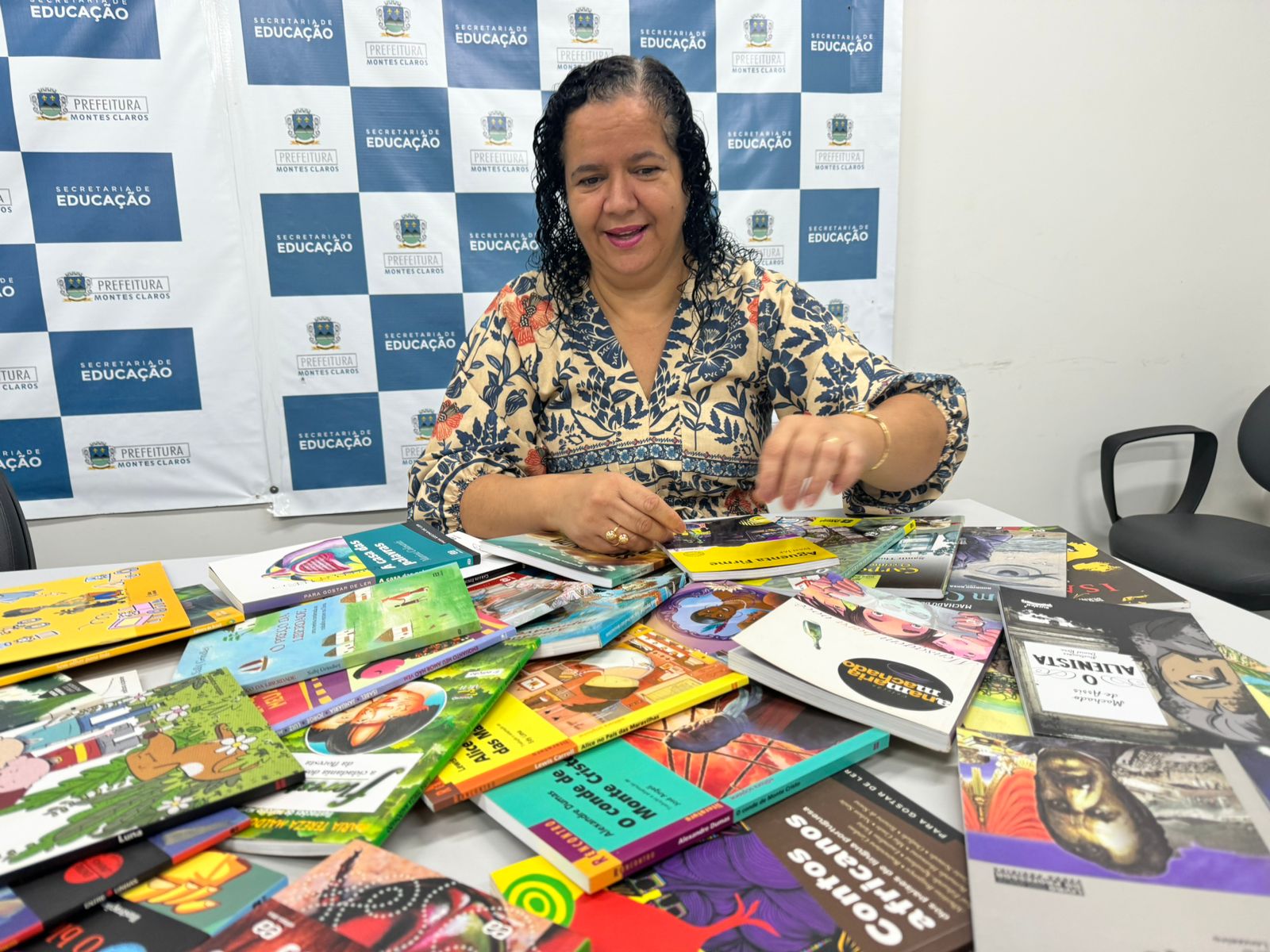 Prefeitura investe quase R$ 6 milhões em livros literários