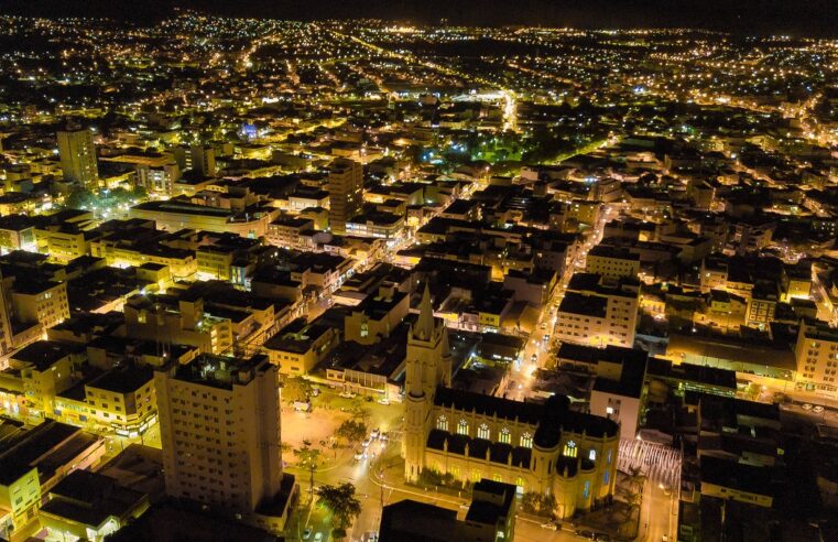 ECONOMIA ACELERADA | Montes Claros comemora 1.558 empresas abertas em 2025 e consolida ambiente de negócios em expansão