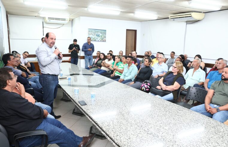 ADEUS, LAMA E POEIRA | Ruas dos bairros Santos Reis, Santa Eugênia e Vila Atlântida vão ser contempladas com pavimentação asfáltica