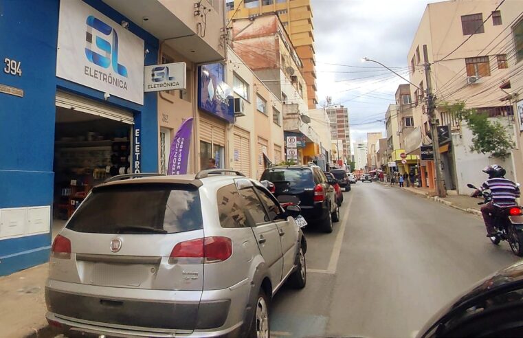 Área Azul Digital ganha força em Montes Claros e impulsiona rotatividade de vagas no centro comercial