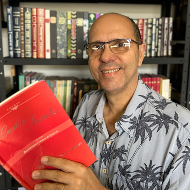 NOBREZA POÉTICA | Painel Permanente de Poesia recebe a sensibilidade de Antônio Príncipe no Centro Cultural Hermes de Paula