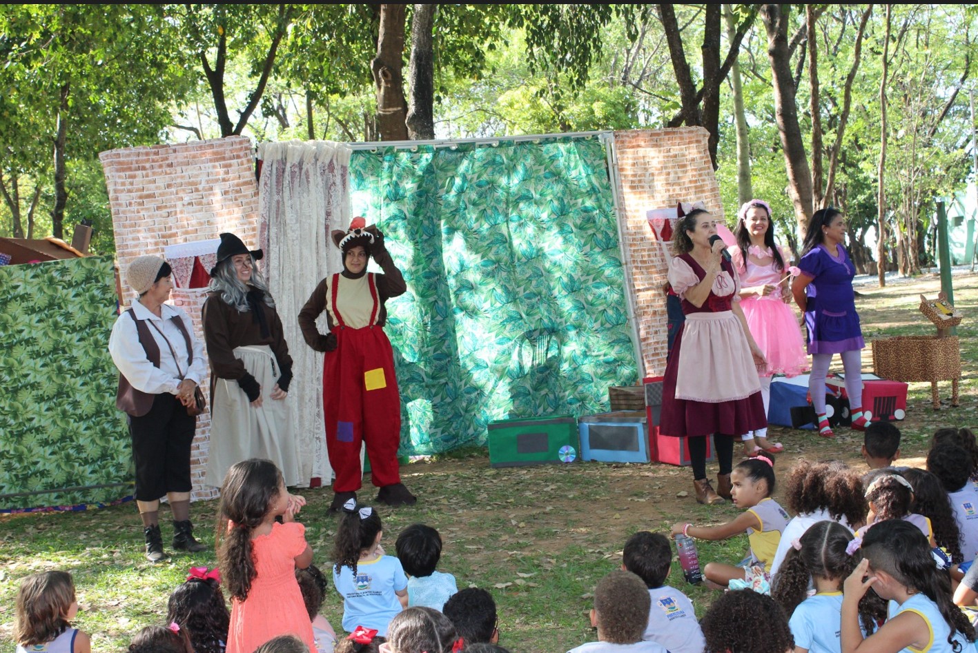 Prefeitura promove teatro e contação de histórias no Parque Municipal