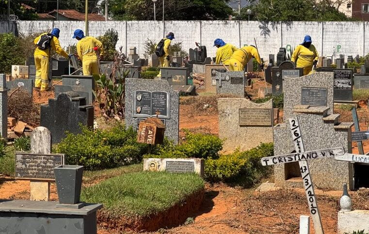 Cemitérios de Montes Claros recebem manutenção para o Dia de Finados