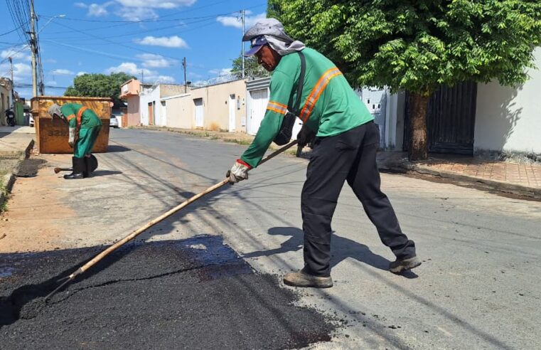 Santa Rita e Santo Antônio recebem operação tapa-buracos em Montes Claros