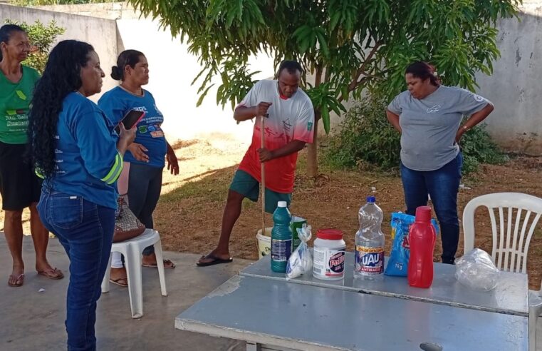 Pessoas em situação de rua fazem curso de produção de sabão