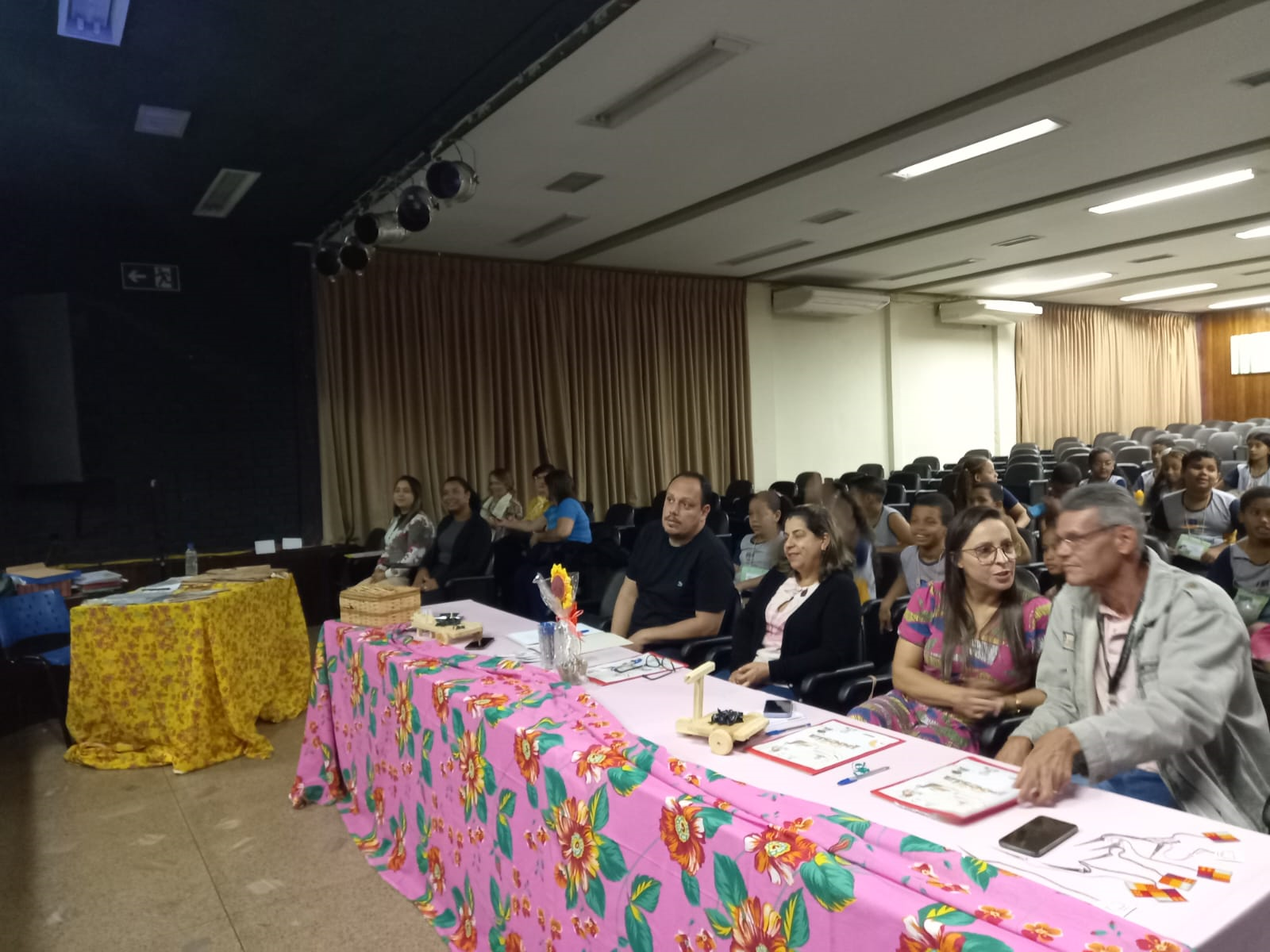 Prefeitura mobiliza comunidade escolar para celebrar “Dia da Poesia”