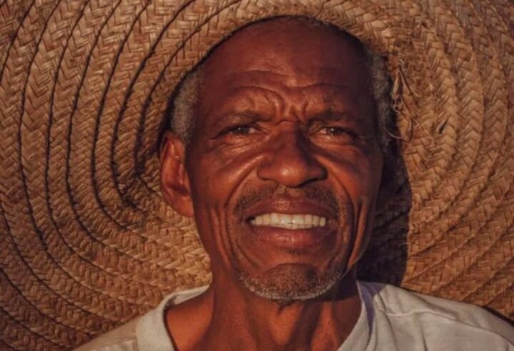 Painel Permanente de Poesia recebe trabalhos de Carlucio Poeta