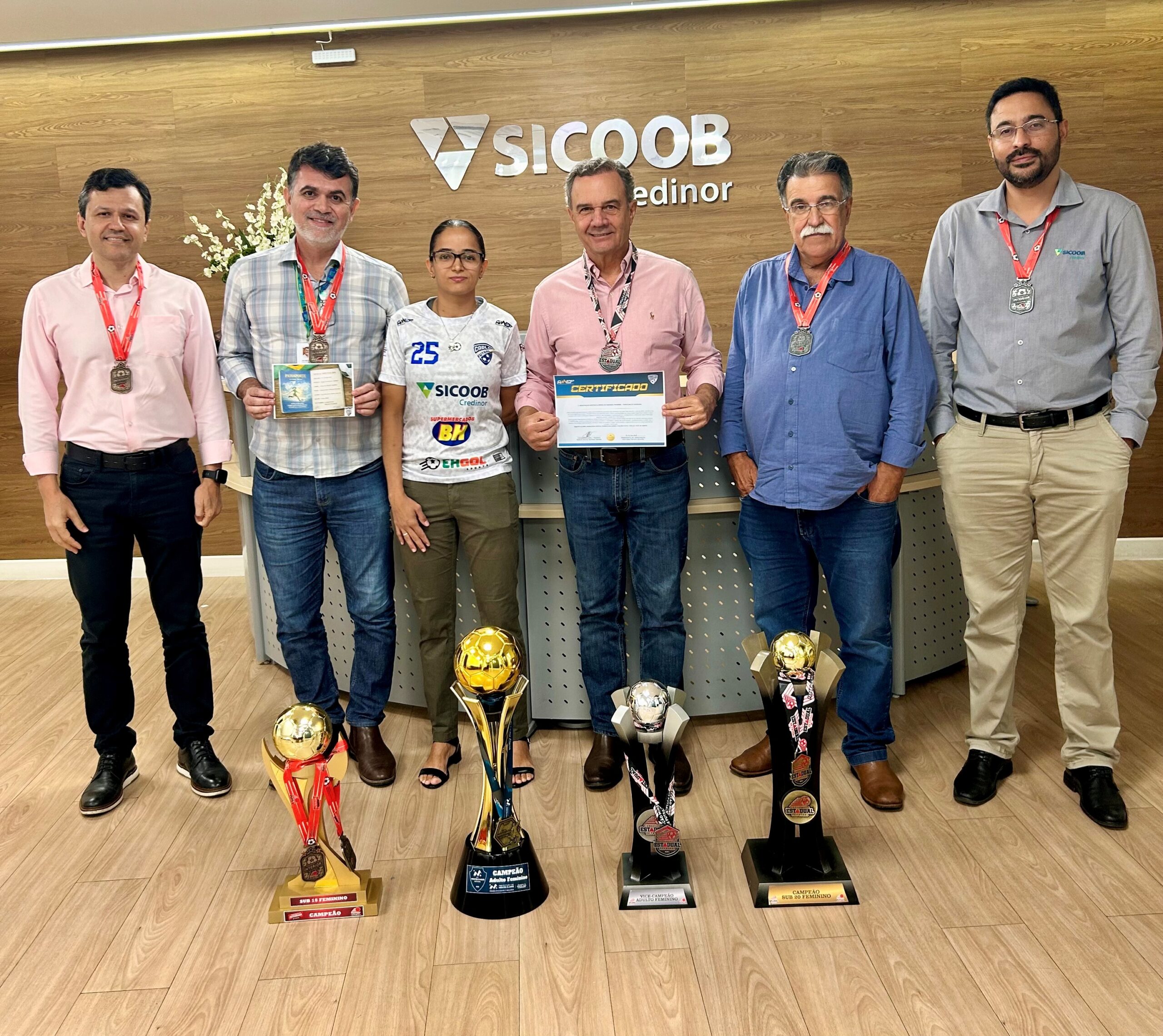 Carlão Futsal e Sicoob Credinor renovam parceria para a temporada 2026