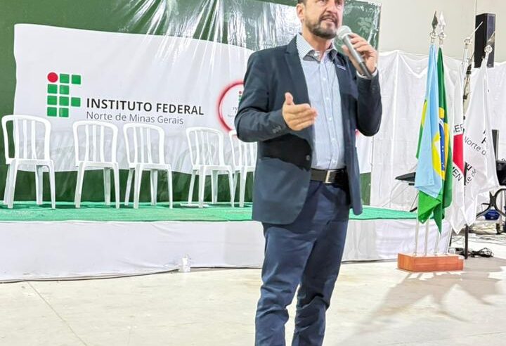 Instituto Federal do Norte de Minas recebe novos estudantes com palestra do presidente da FIEMG Regional Norte