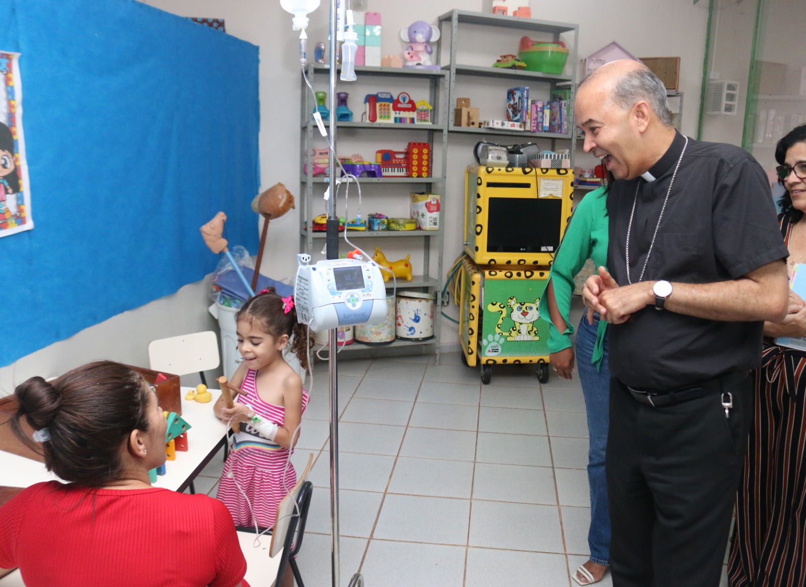 Hospital Universitário HU Unimontes recebe visita do arcebispo de Montes Claros, Dom José Carlos de Souza Campos