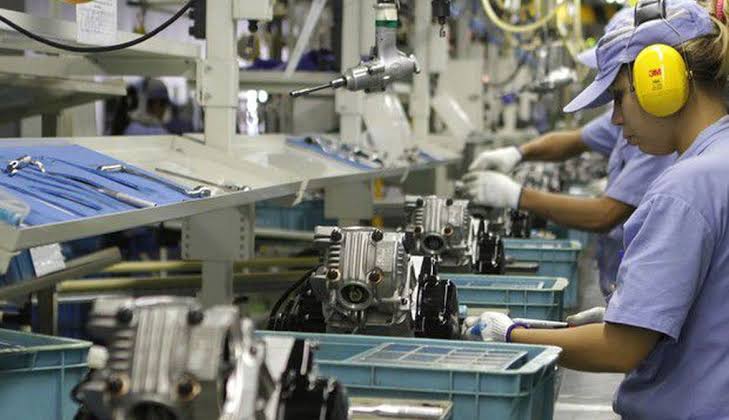Falta de mão de obra qualificada desafia a indústria e impulsiona procura por cursos técnicos em Minas Gerais