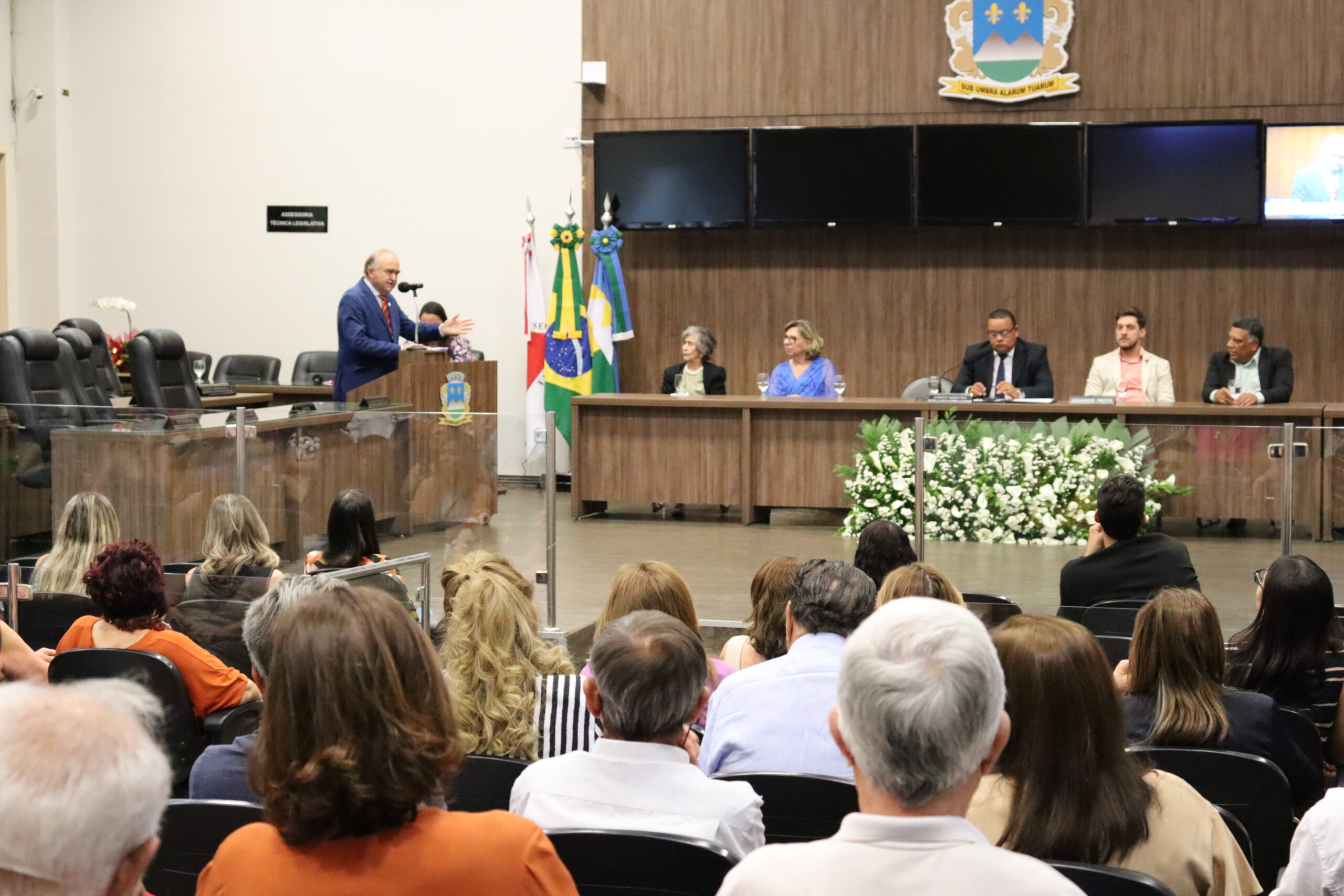 Engenheiro Nelson Fonseca Leite recebe Título de Cidadão Honorário em Sessão Especial na Câmara Municipal de Montes Claros